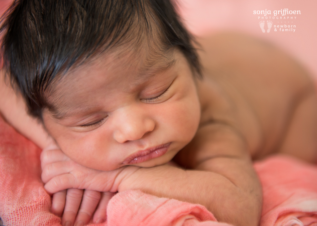 Aarohi-Brisbane-Newborn-Photographer-Sonja-Griffioen-9.jpg