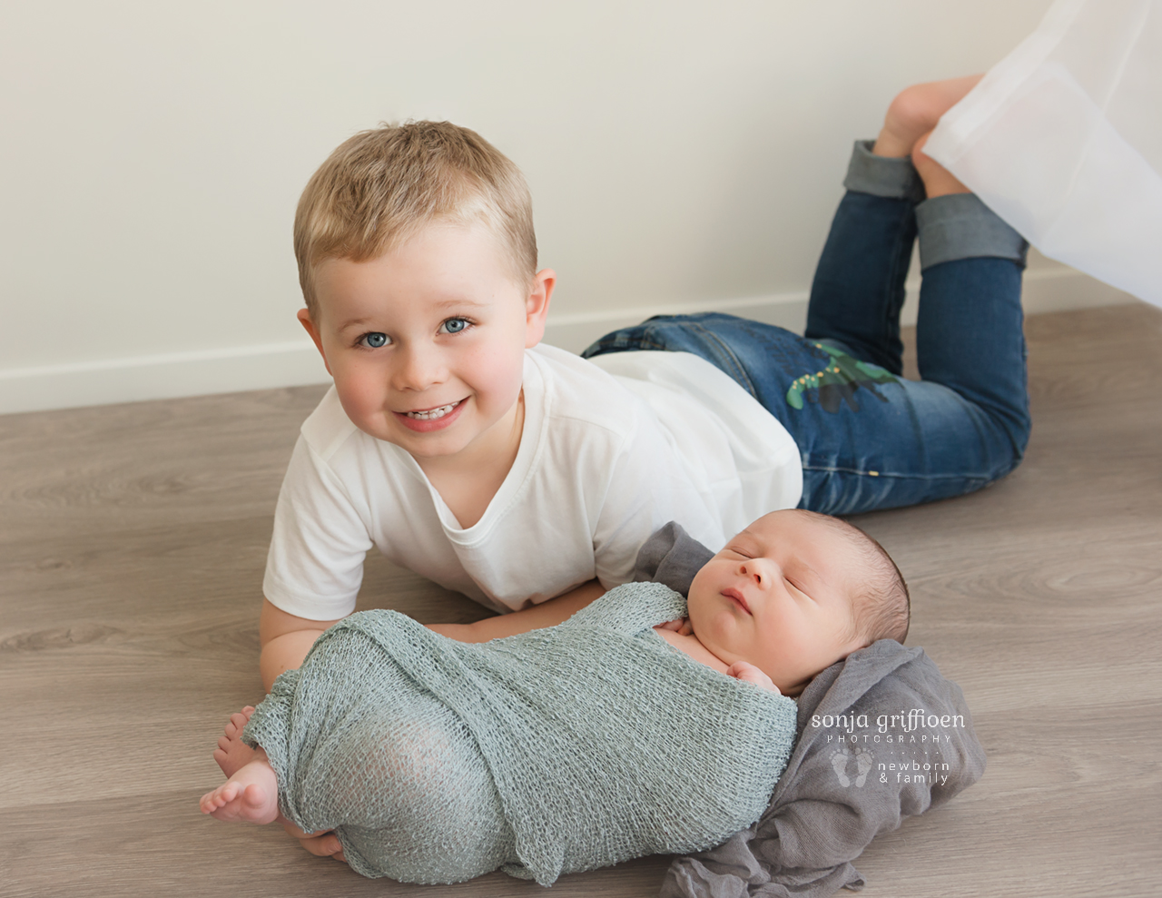 Aaron-Newborn-Brisbane-Newborn-Photographer-Sonja-Griffioen-02b.jpg