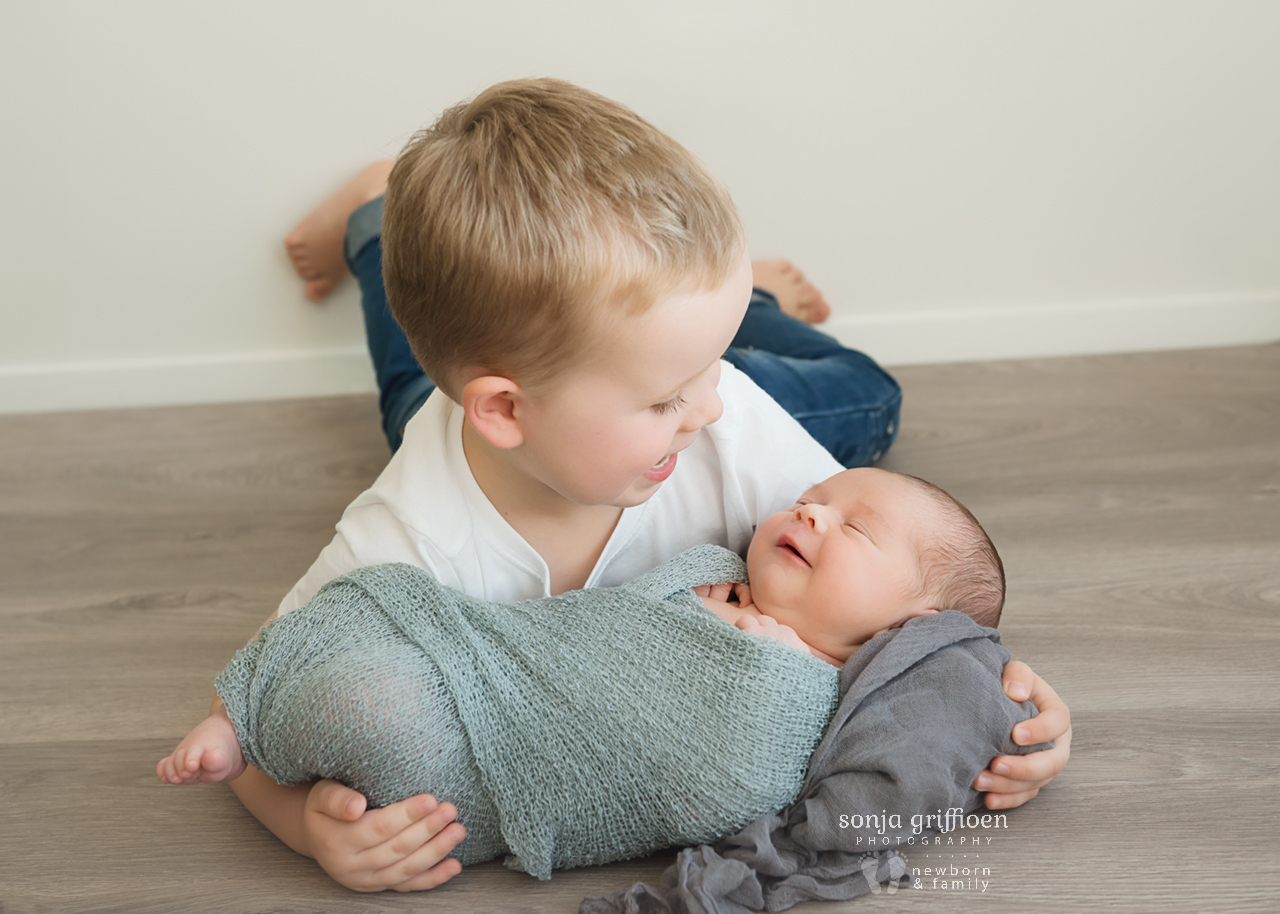 Aaron-Newborn-Brisbane-Newborn-Photographer-Sonja-Griffioen-03.jpg