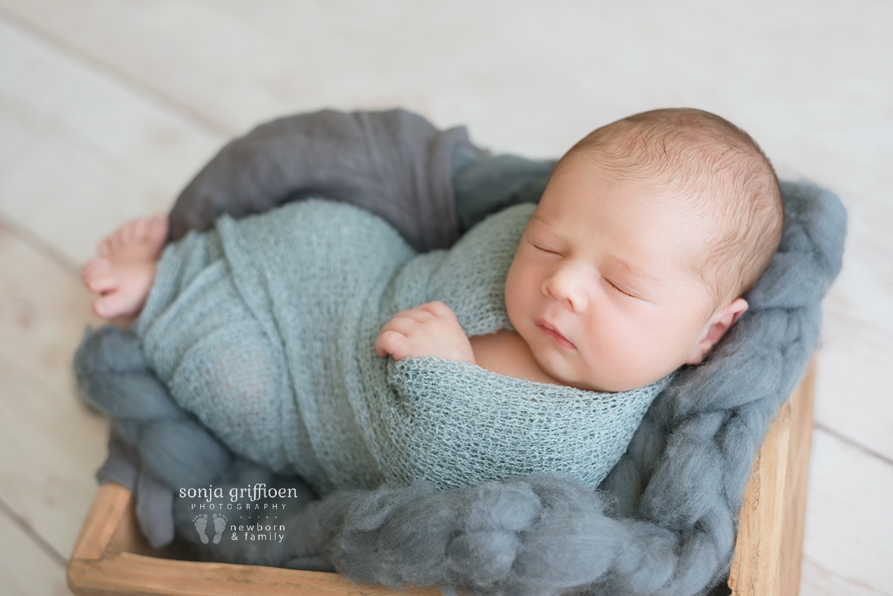 Aaron-Newborn-Brisbane-Newborn-Photographer-Sonja-Griffioen-06.jpg