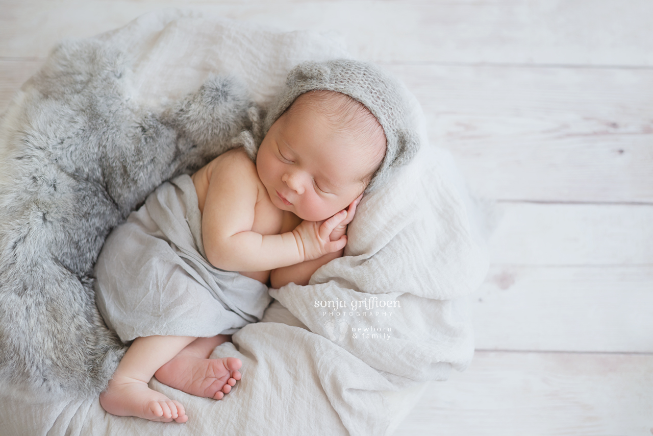 Aaron-Newborn-Brisbane-Newborn-Photographer-Sonja-Griffioen-07.jpg