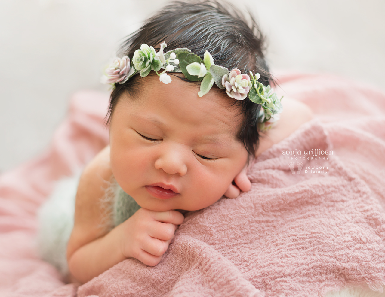 Adelina-Newborn-Brisbane-Newborn-Photographer-Sonja-Griffioen-02.jpg