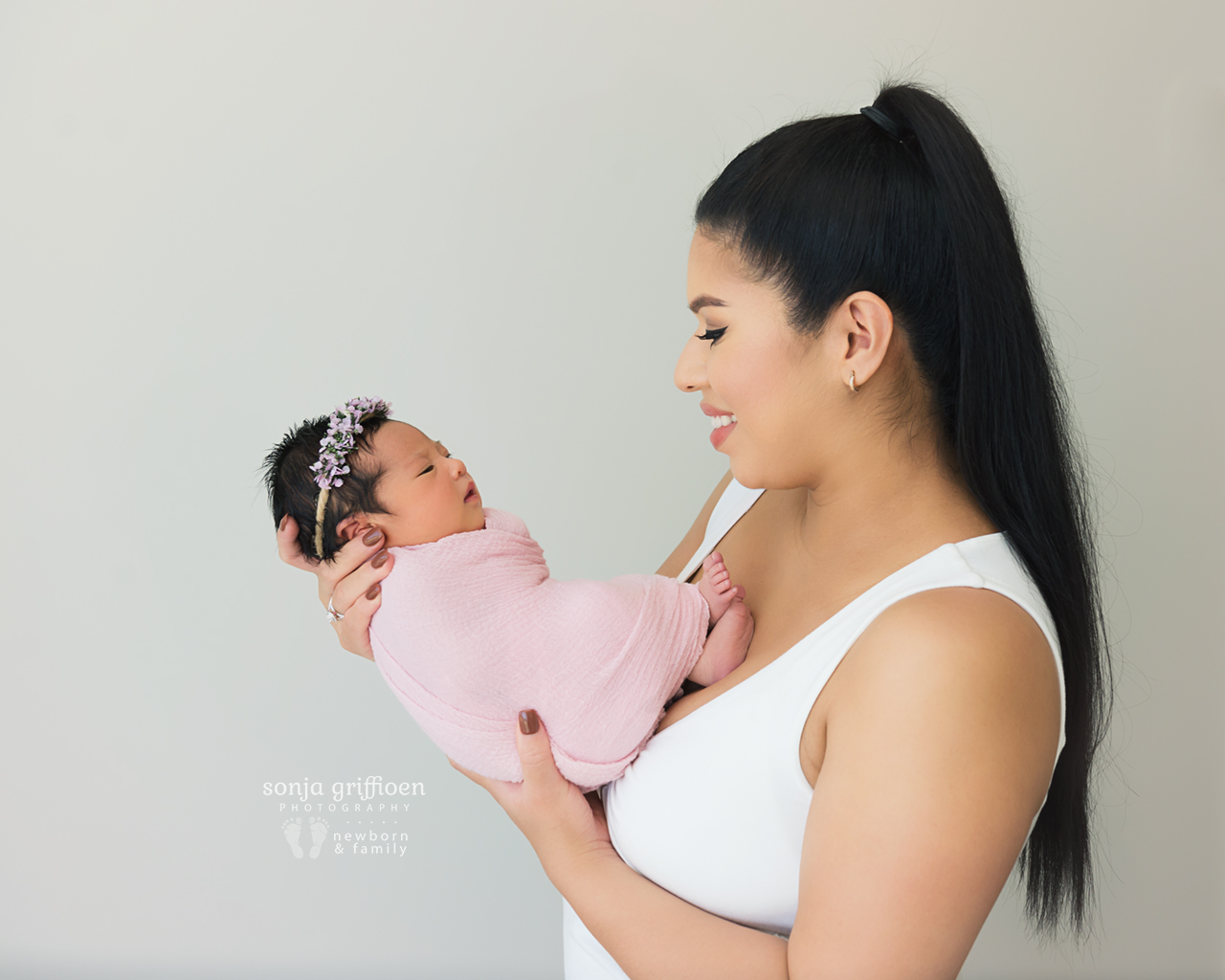 Adelina-Newborn-Brisbane-Newborn-Photographer-Sonja-Griffioen-11.jpg