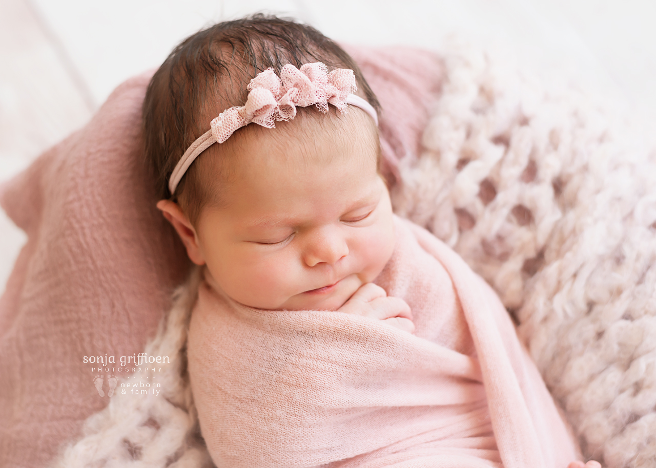 Alessia-Newborn-Brisbane-Newborn-Photographer-Sonja-Griffioen-07.jpg