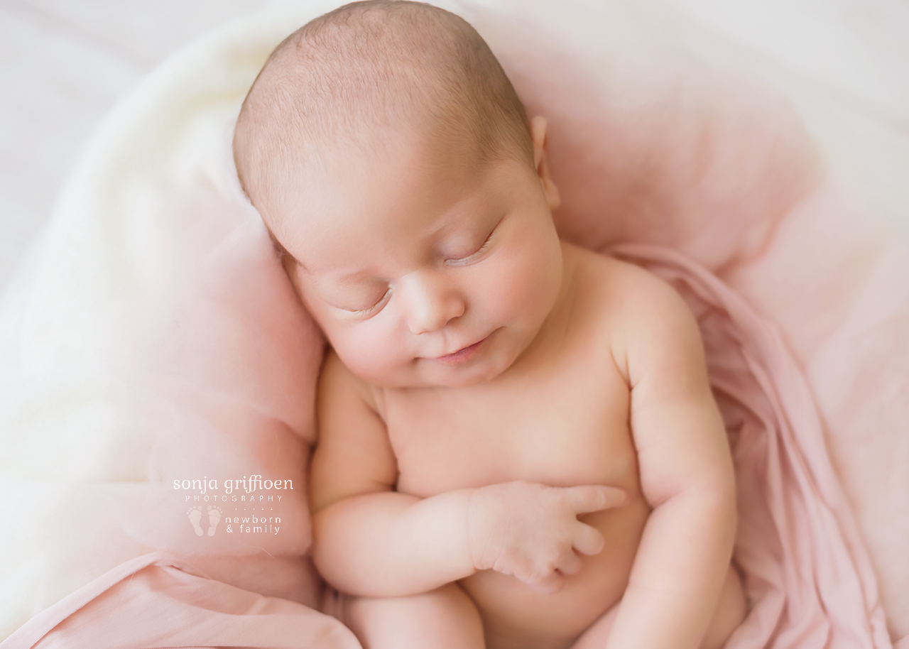 Alira-Newborn-Brisbane-Newborn-Photographer-Sonja-Griffioen-03.jpg