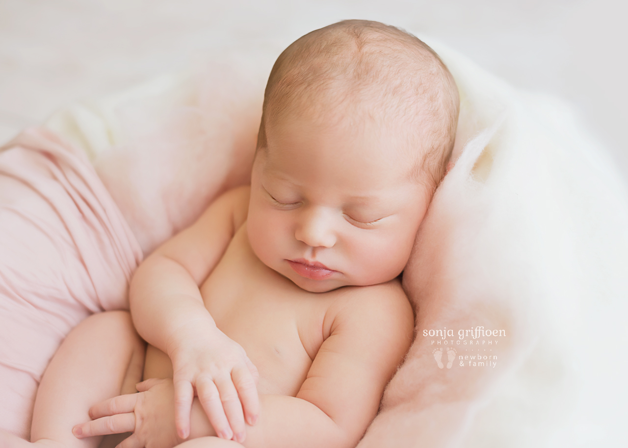 Alira-Newborn-Brisbane-Newborn-Photographer-Sonja-Griffioen-08.jpg