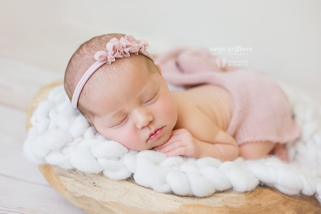 Alira-Newborn-Brisbane-Newborn-Photographer-Sonja-Griffioen-18.jpg