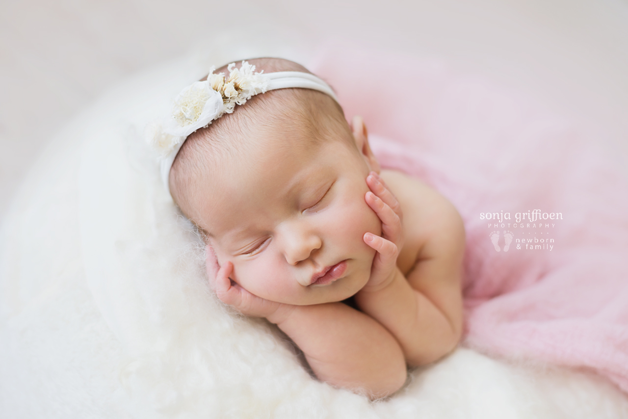 Alira-Newborn-Brisbane-Newborn-Photographer-Sonja-Griffioen-22.jpg