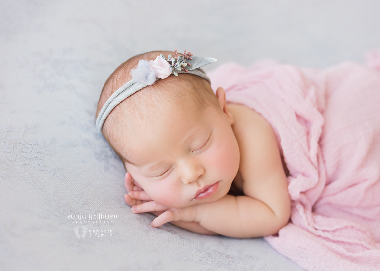 Alira-Newborn-Brisbane-Newborn-Photographer-Sonja-Griffioen-27.jpg