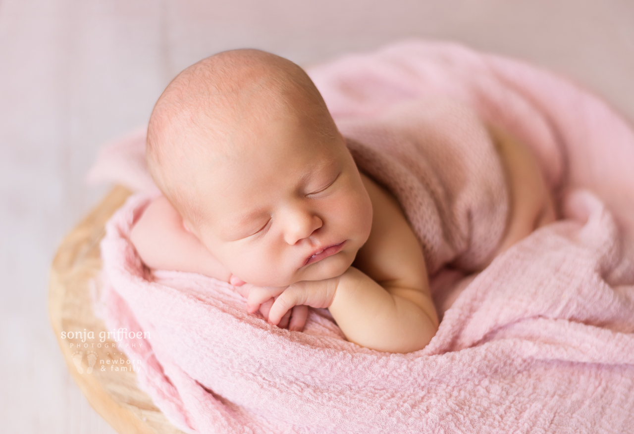 Amelia-Newborn-Brisbane-Newborn-Photographer-Sonja-Griffioen-01.jpg