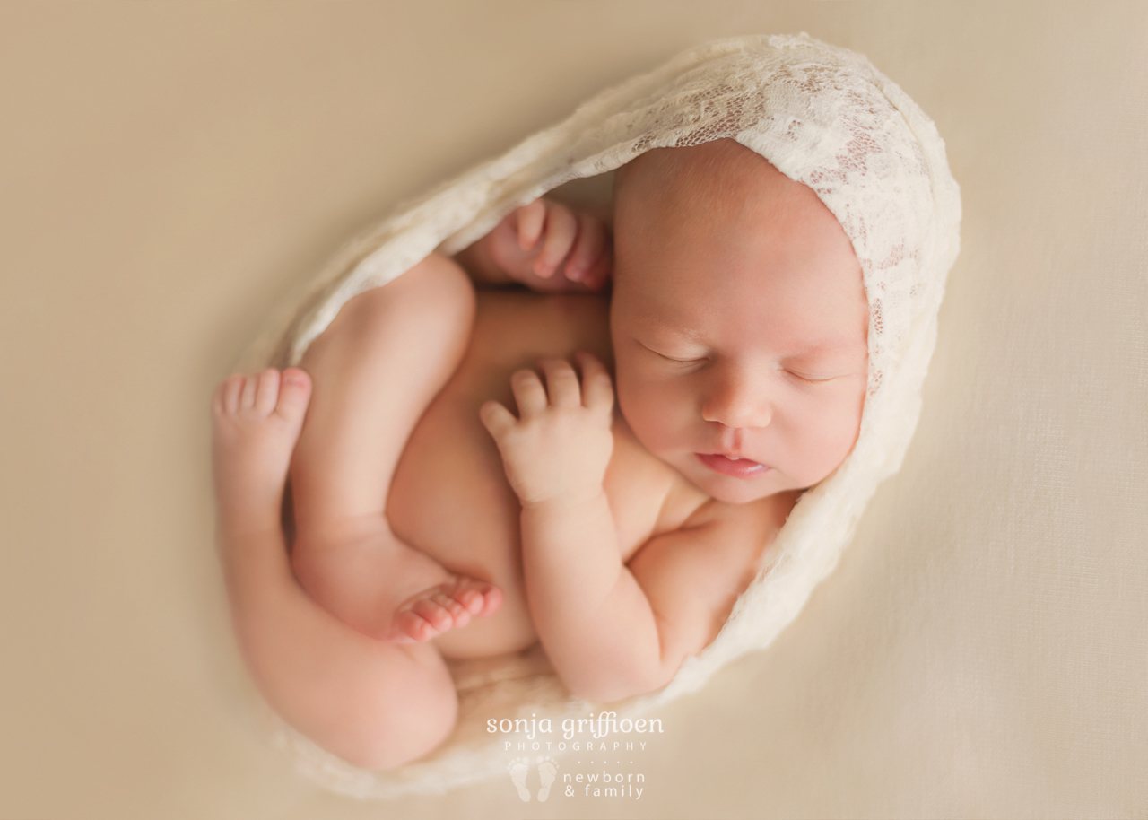 Amelia-Newborn-Brisbane-Newborn-Photographer-Sonja-Griffioen-09.jpg