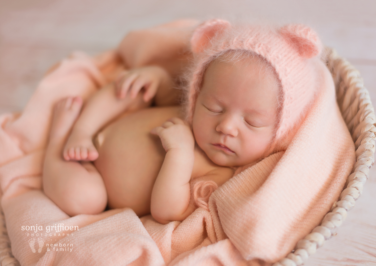 Amelia-Newborn-Brisbane-Newborn-Photographer-Sonja-Griffioen-18.jpg