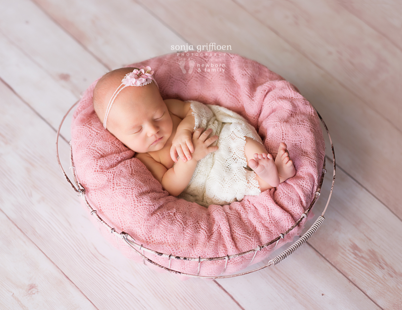 Amelia-Newborn-Brisbane-Newborn-Photographer-Sonja-Griffioen-23.jpg