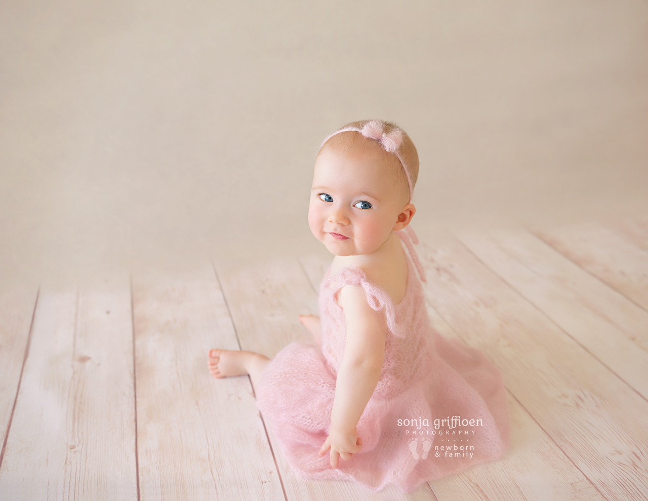 Amelia-Sitter-Brisbane-Newborn-Photographer-Sonja-Griffioen-06.jpg