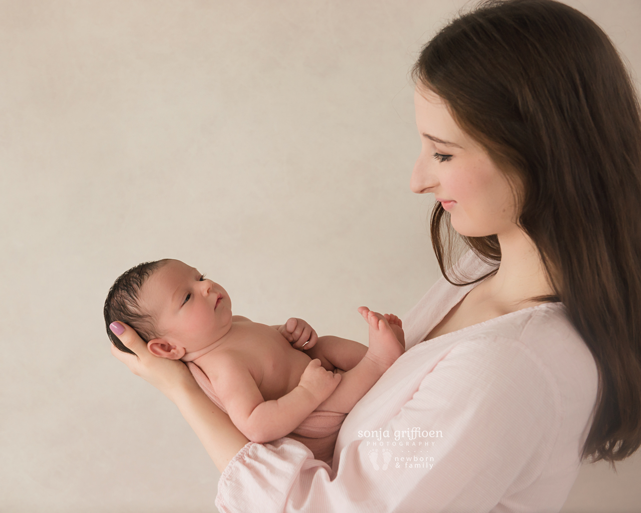 Annabella-Newborn-Brisbane-Newborn-Photographer-Sonja-Griffioen-06.jpg