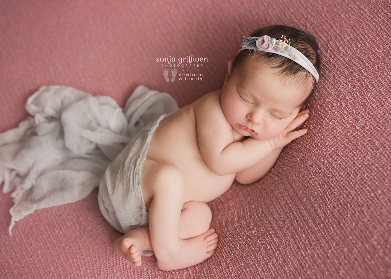 Annabella-Newborn-Brisbane-Newborn-Photographer-Sonja-Griffioen-18.jpg