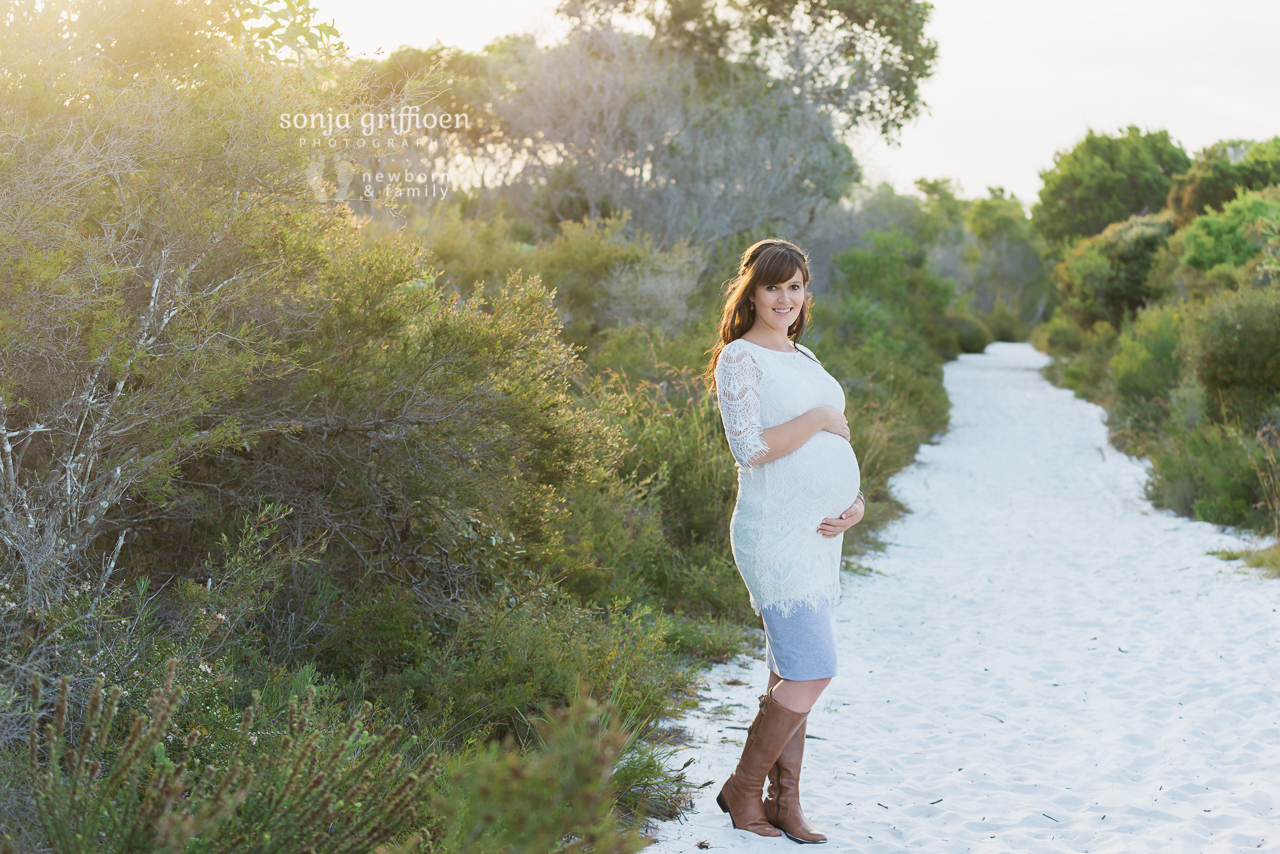 Annamaria-Maternity-Brisbane-Newborn-Photographer-Sonja-Griffioen-01.jpg