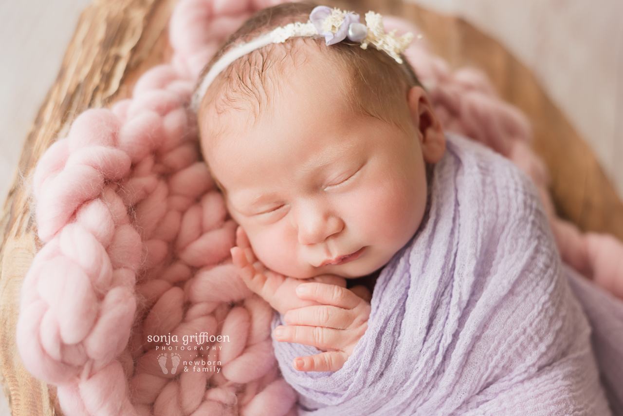 Anneke-Newborn-Brisbane-Newborn-Photographer-Sonja-Griffioen-07.jpg