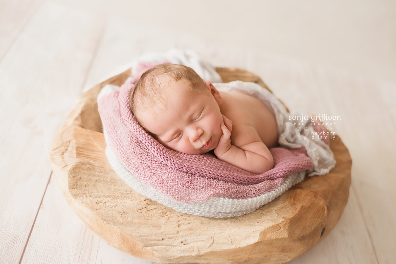 Anneke-Newborn-Brisbane-Newborn-Photographer-Sonja-Griffioen-11.jpg