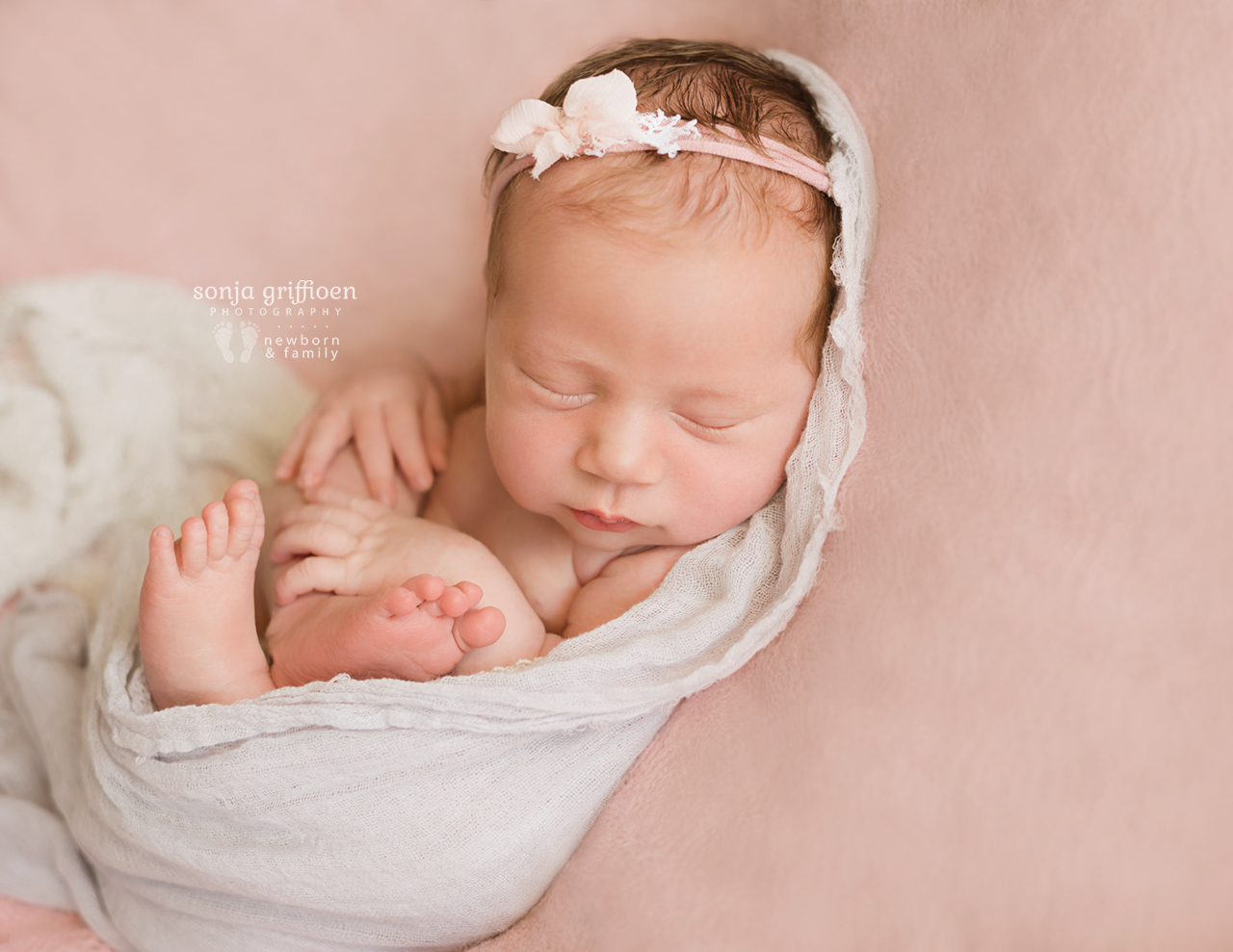 Anneke-Newborn-Brisbane-Newborn-Photographer-Sonja-Griffioen-18.jpg