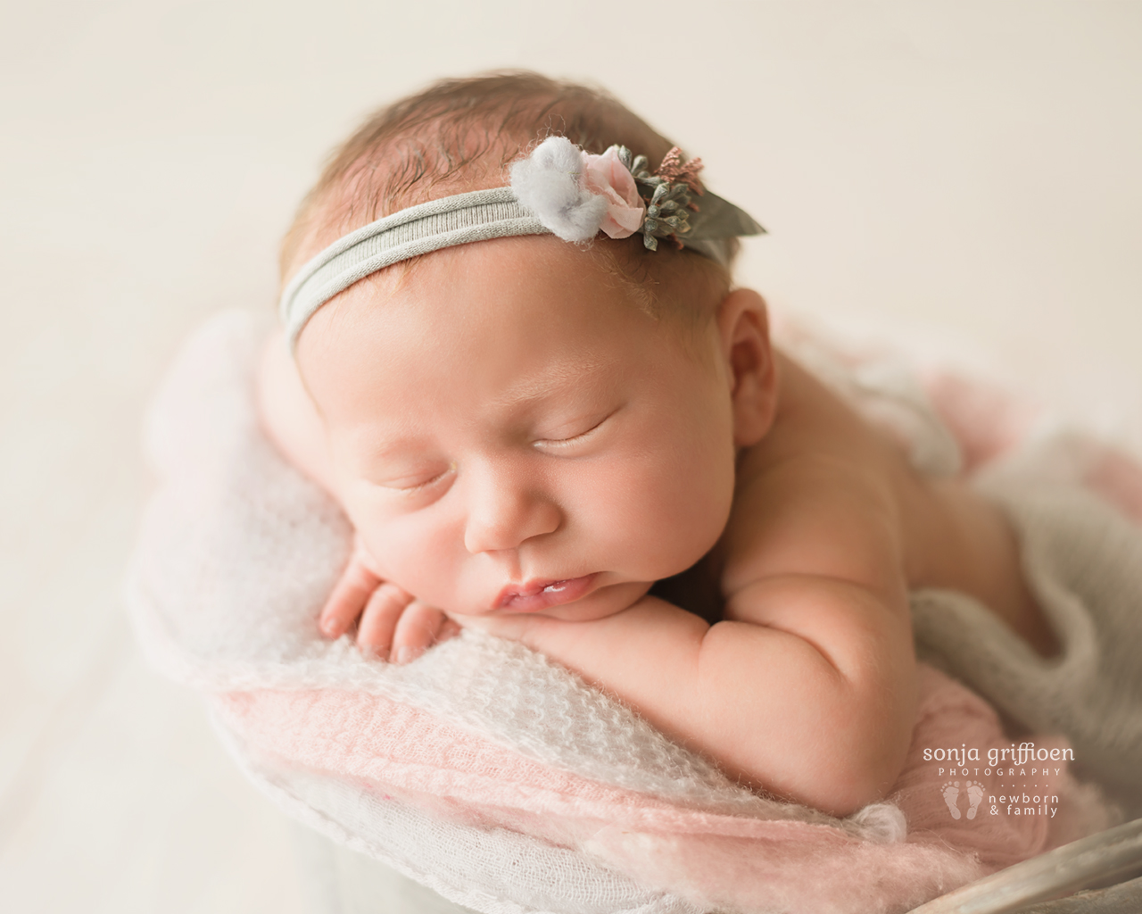 Anneke-Newborn-Brisbane-Newborn-Photographer-Sonja-Griffioen-21.jpg