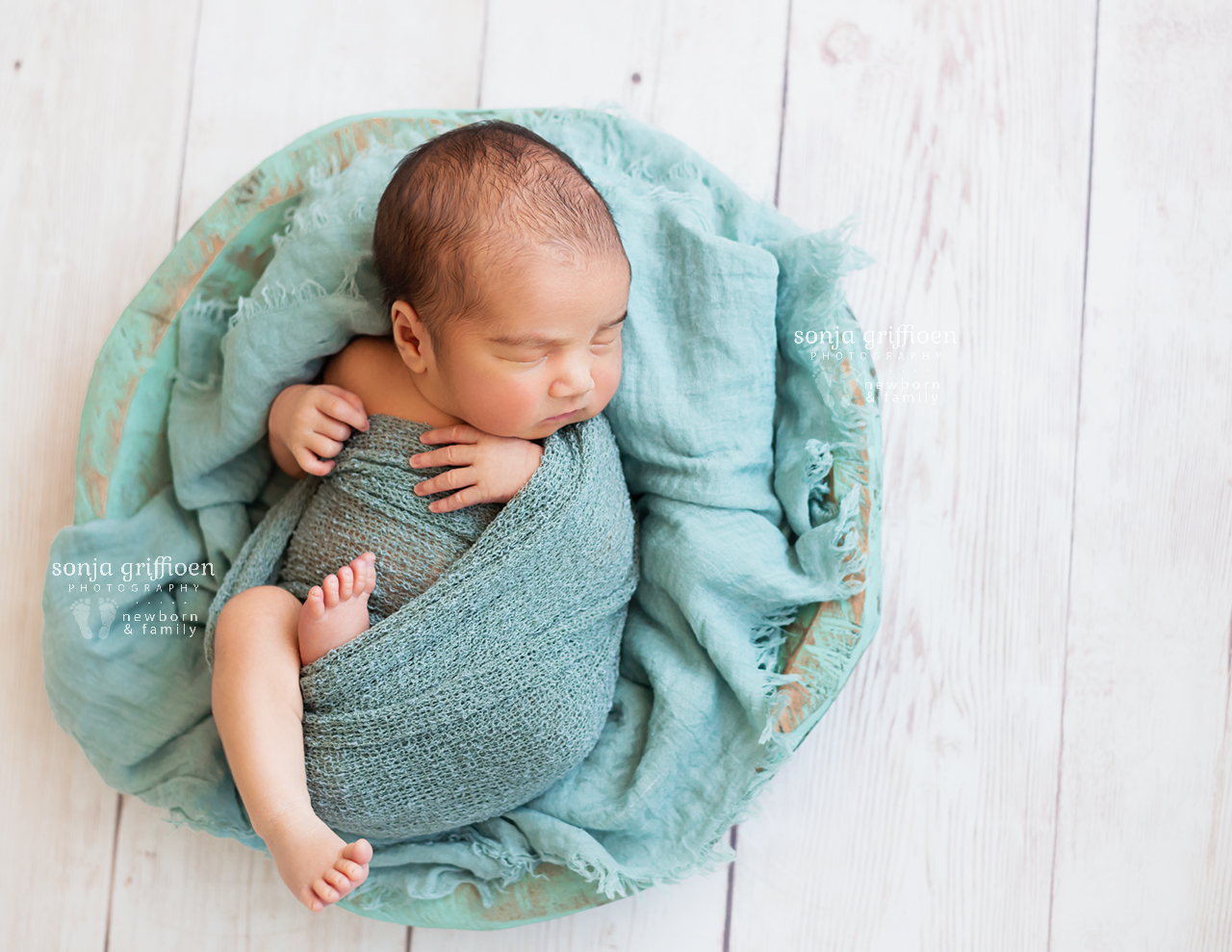 Ari-Newborn-Brisbane-Newborn-Photographer-Sonja-Griffioen-07b.jpg