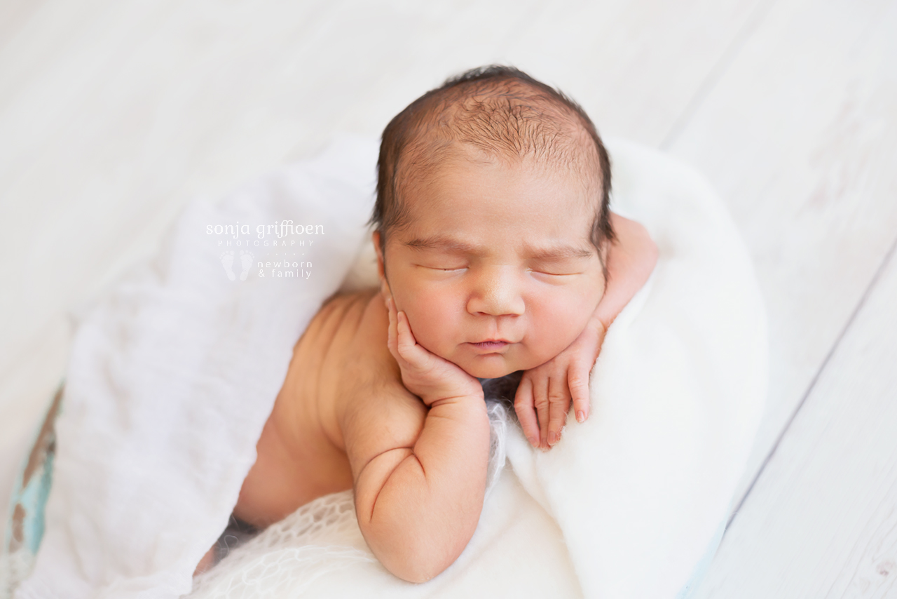 Ari-Newborn-Brisbane-Newborn-Photographer-Sonja-Griffioen-13.jpg