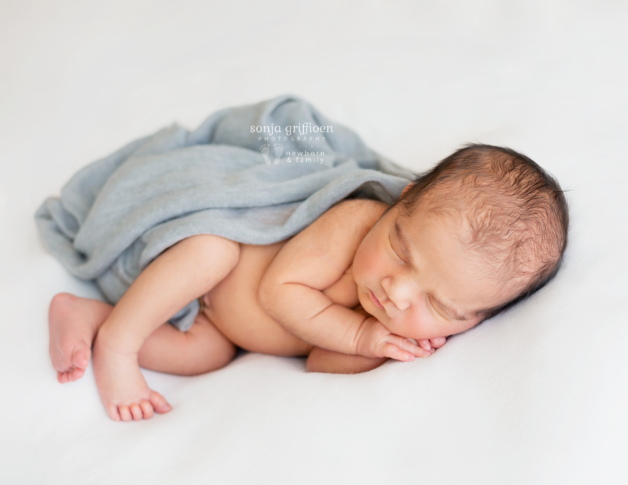 Ari-Newborn-Brisbane-Newborn-Photographer-Sonja-Griffioen-14.jpg