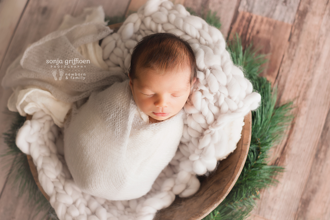 Caleb-Newborn-Brisbane-Newborn-Photographer-Sonja-Griffioen-11.jpg