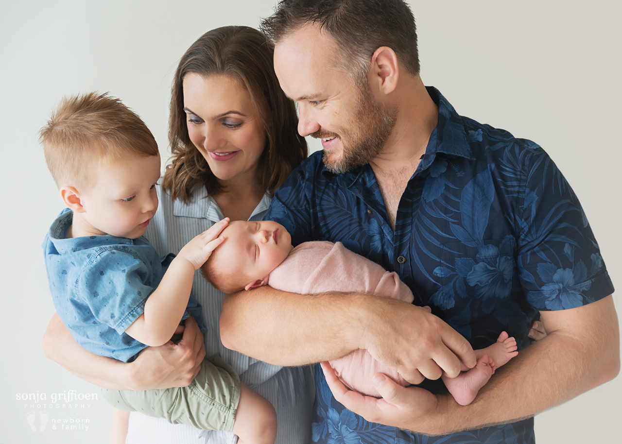 Caleigh-Newborn-Brisbane-Newborn-Photographer-Sonja-Griffioen-06.jpg