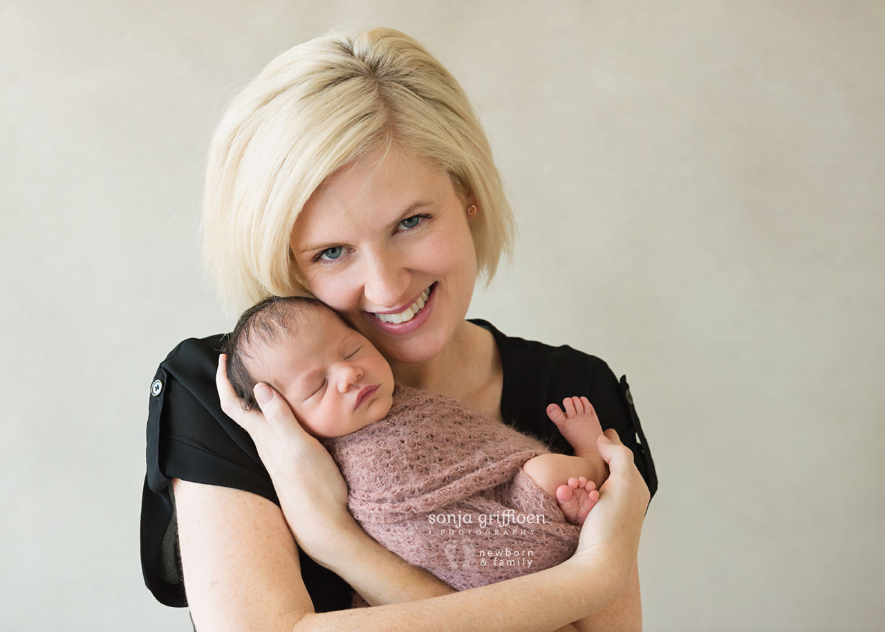 Caoimbe-Newborn-Brisbane-Newborn-Photographer-Sonja-Griffioen-05.jpg