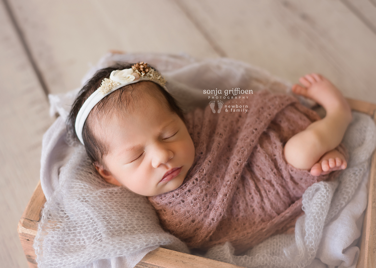 Caoimbe-Newborn-Brisbane-Newborn-Photographer-Sonja-Griffioen-11.jpg