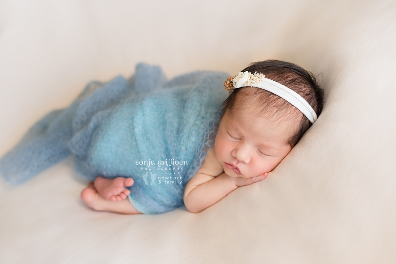 Caoimbe-Newborn-Brisbane-Newborn-Photographer-Sonja-Griffioen-16.jpg