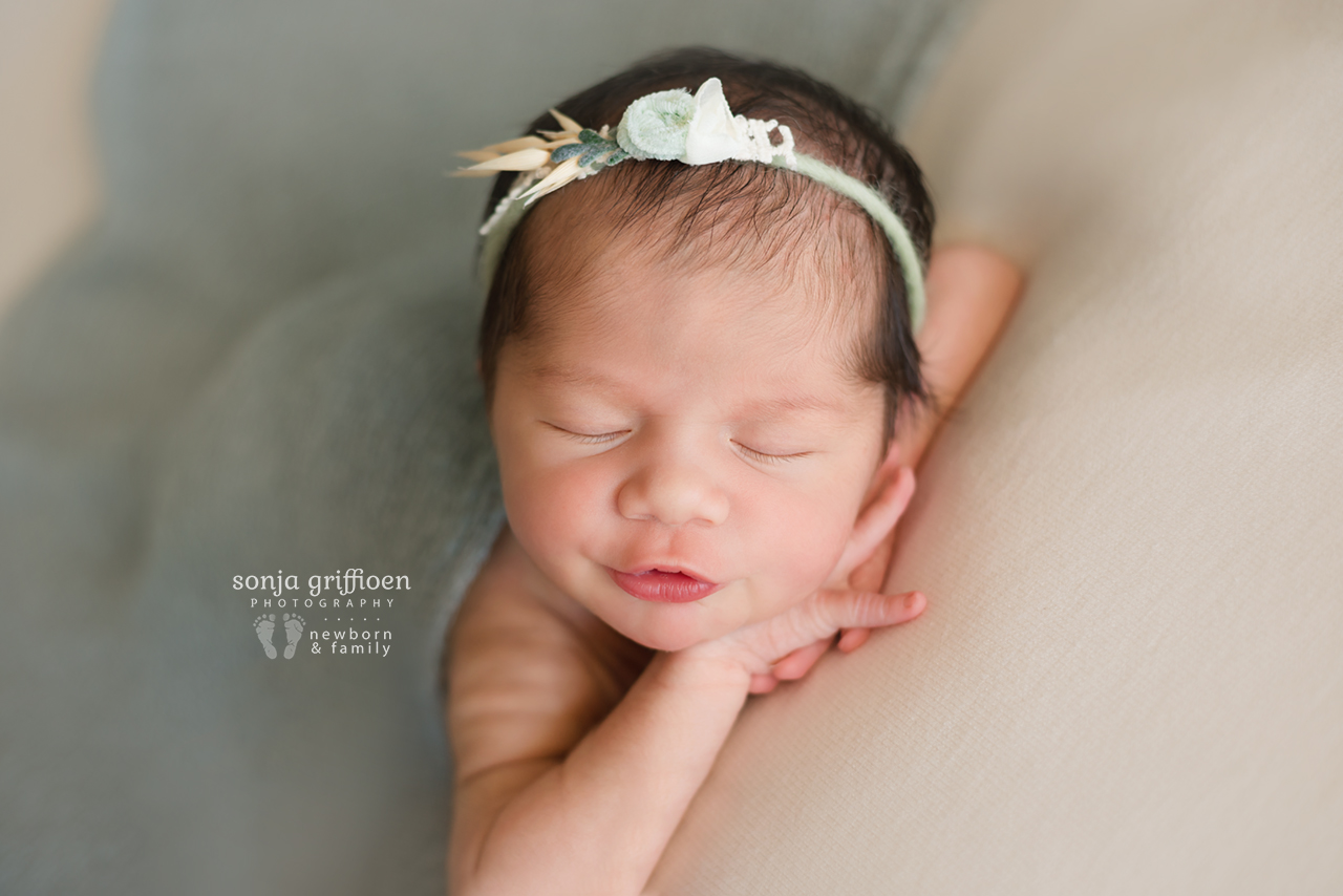 Caoimbe-Newborn-Brisbane-Newborn-Photographer-Sonja-Griffioen-18.jpg