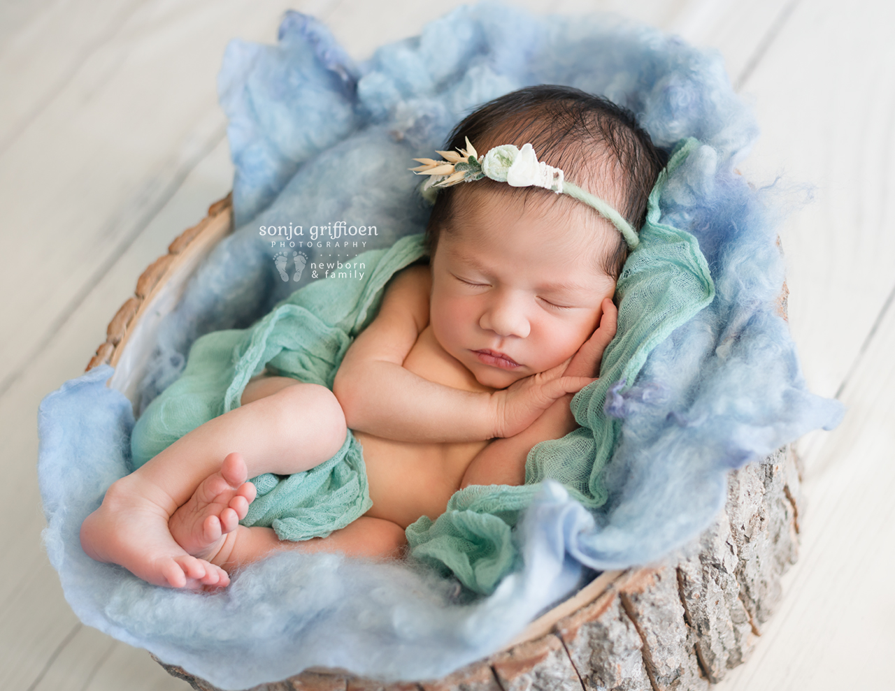 Caoimbe-Newborn-Brisbane-Newborn-Photographer-Sonja-Griffioen-20.jpg