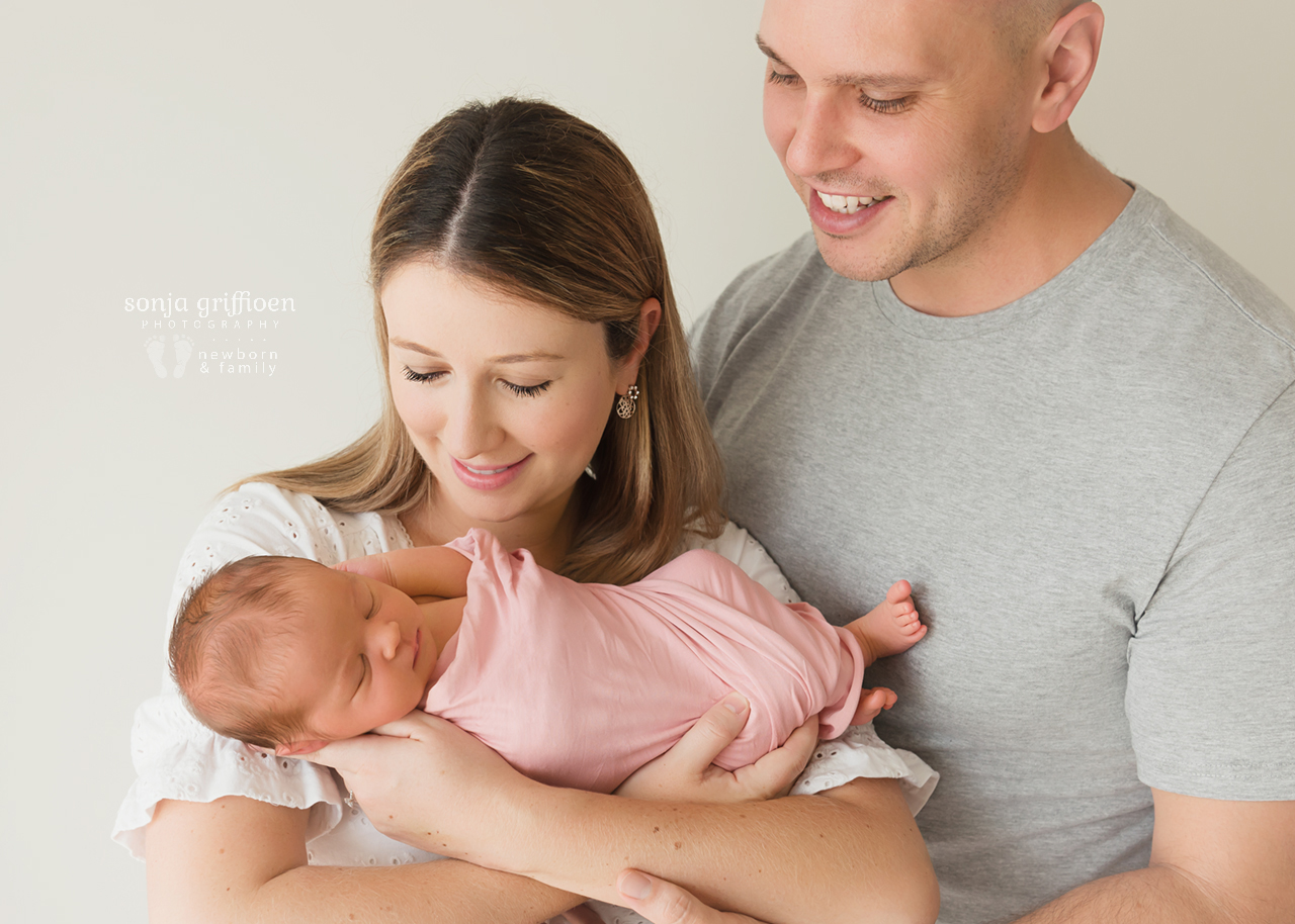 Charlotte-Newborn-Brisbane-Newborn-Photographer-Sonja-Griffioen-02.jpg