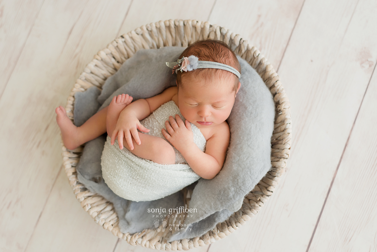 Charlotte-Newborn-Brisbane-Newborn-Photographer-Sonja-Griffioen-06.jpg