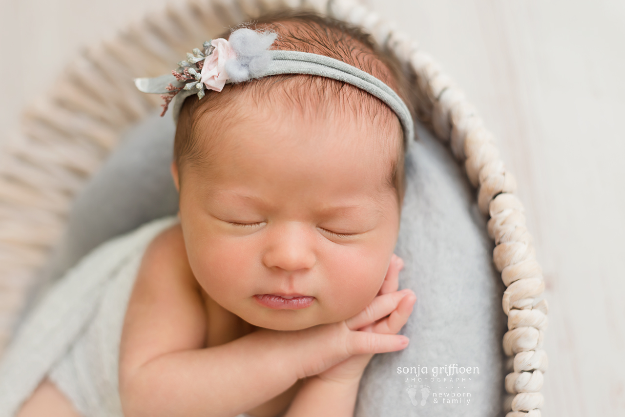 Charlotte-Newborn-Brisbane-Newborn-Photographer-Sonja-Griffioen-07.jpg