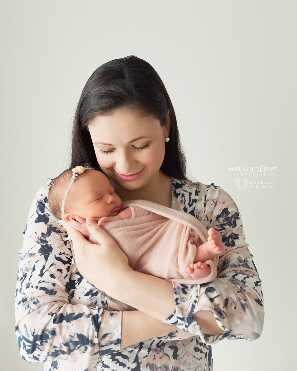 Chloe-Newborn-Brisbane-Newborn-Photographer-Sonja-Griffioen-01.jpg