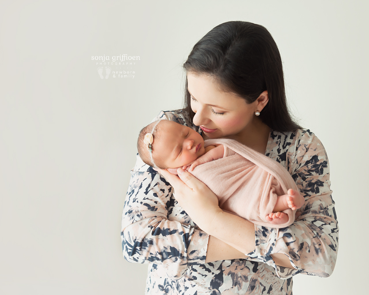 Chloe-Newborn-Brisbane-Newborn-Photographer-Sonja-Griffioen-02.jpg