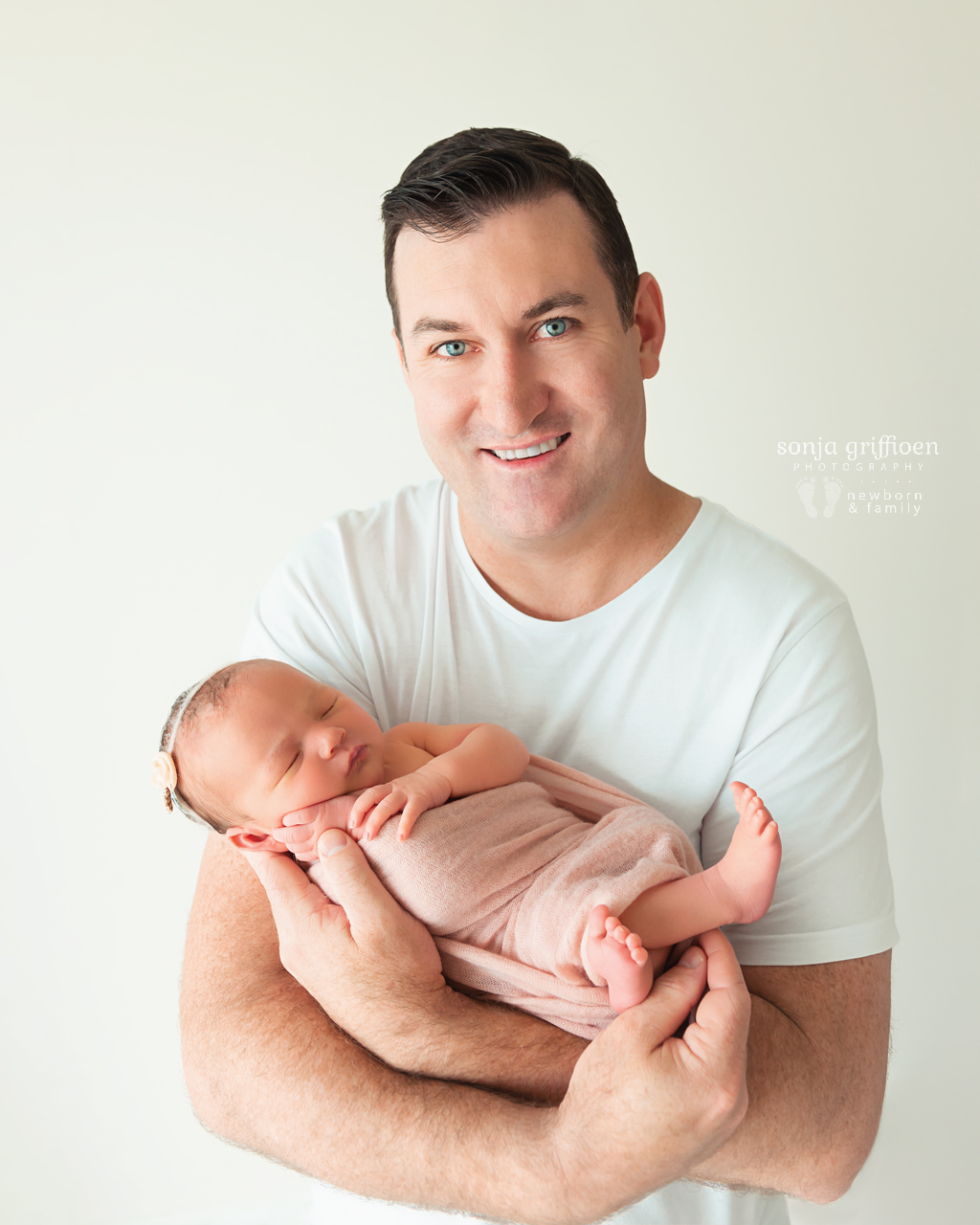 Chloe-Newborn-Brisbane-Newborn-Photographer-Sonja-Griffioen-03.jpg