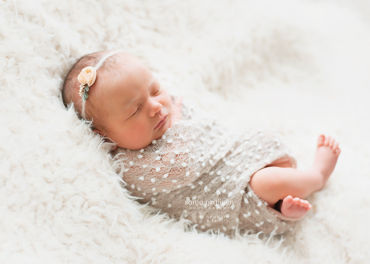 Chloe-Newborn-Brisbane-Newborn-Photographer-Sonja-Griffioen-08.jpg