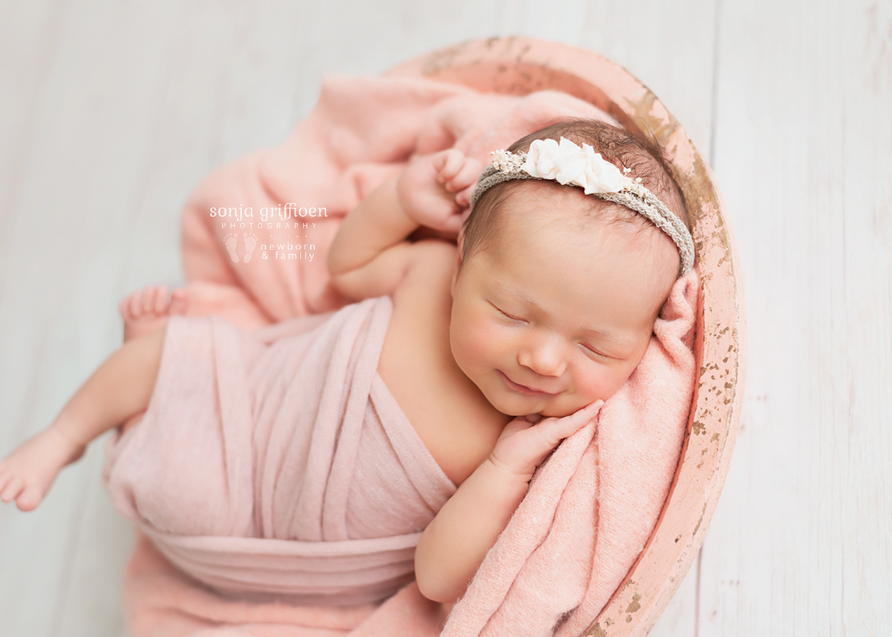 Chloe-Newborn-Brisbane-Newborn-Photographer-Sonja-Griffioen-10.jpg