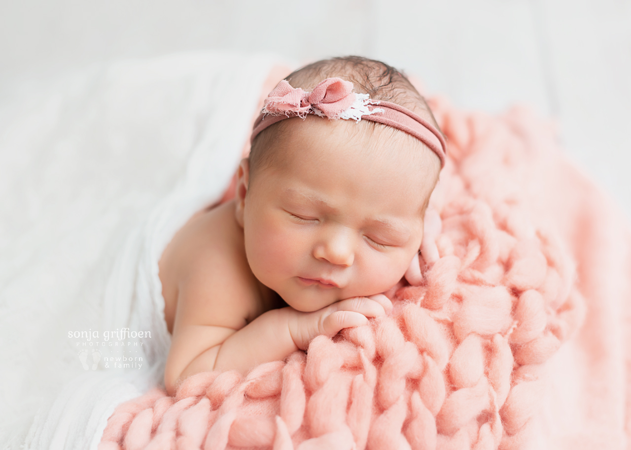 Chloe-Newborn-Brisbane-Newborn-Photographer-Sonja-Griffioen-13.jpg