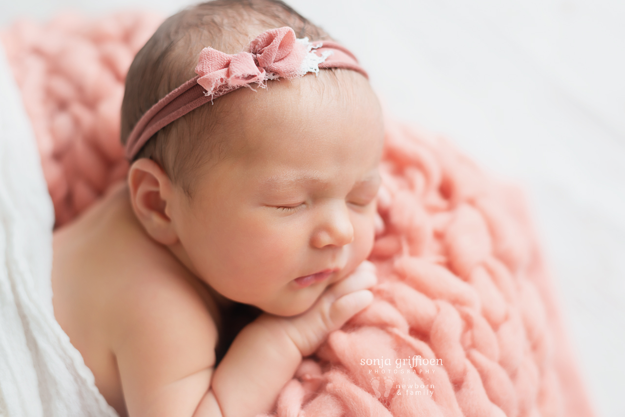 Chloe-Newborn-Brisbane-Newborn-Photographer-Sonja-Griffioen-14.jpg