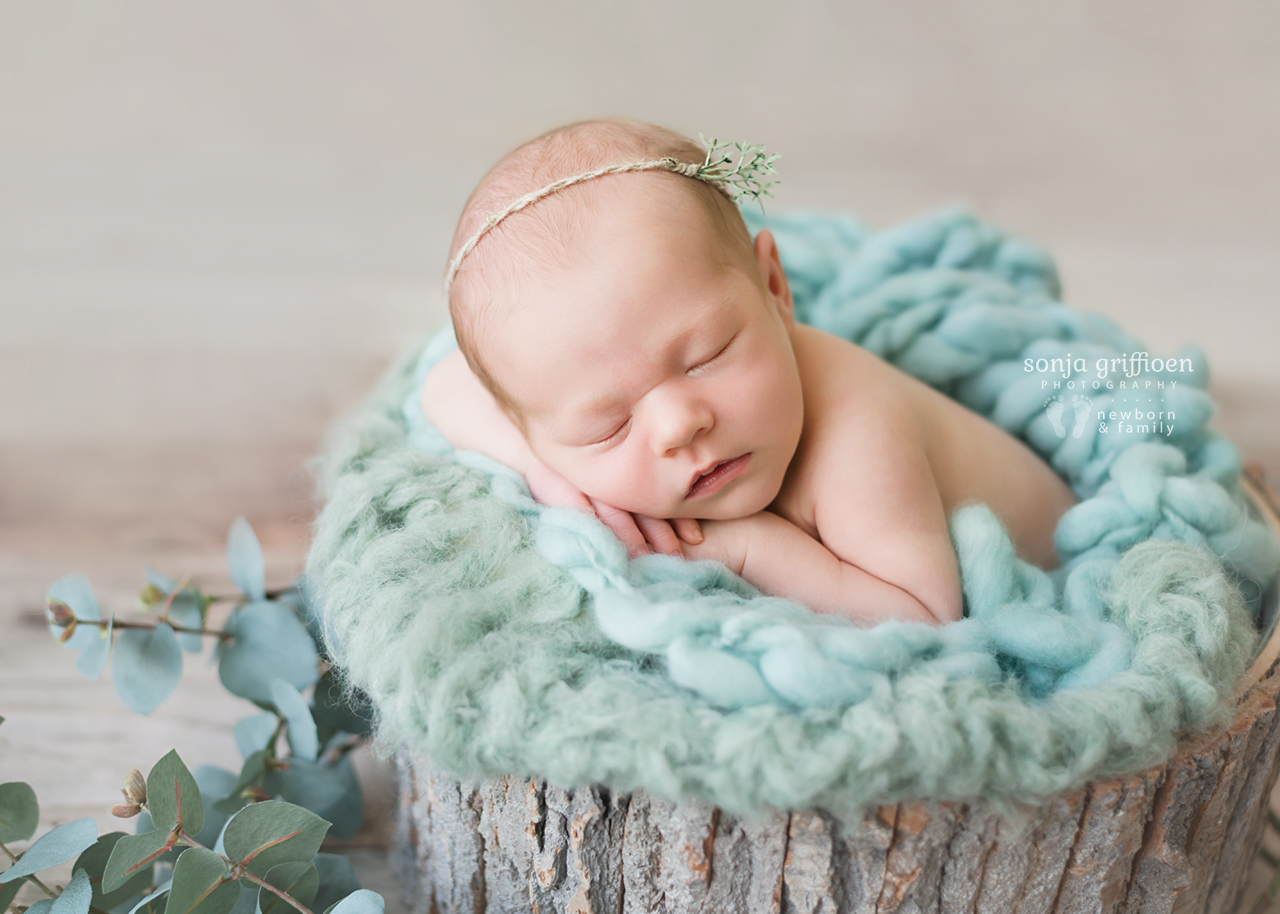 Claire-Newborn-Brisbane-Newborn-Photographer-Sonja-Griffioen-03.jpg