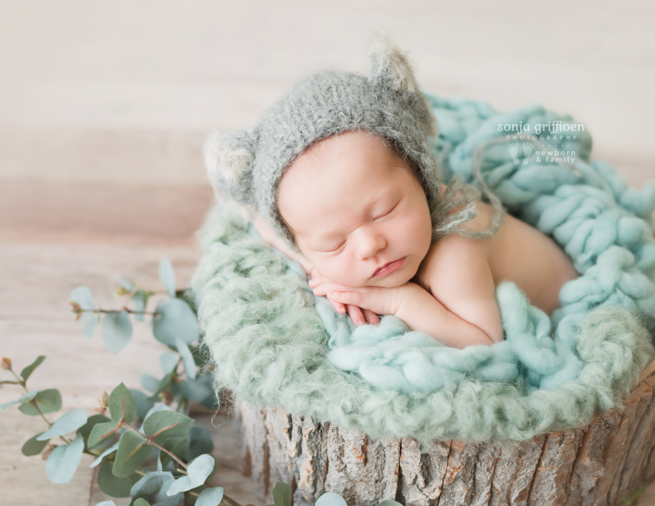 Claire-Newborn-Brisbane-Newborn-Photographer-Sonja-Griffioen-04.jpg