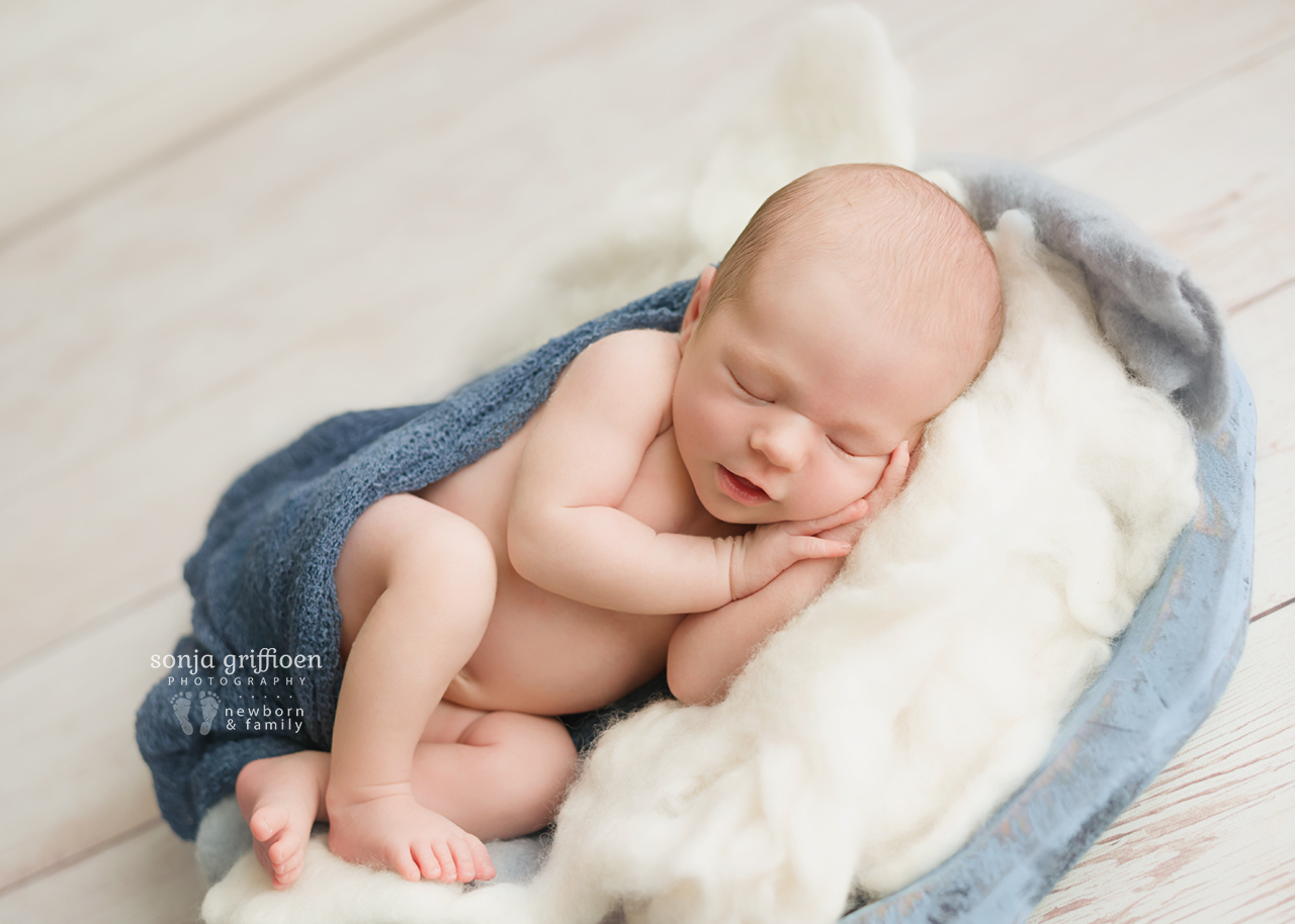 Claire-Newborn-Brisbane-Newborn-Photographer-Sonja-Griffioen-09.jpg