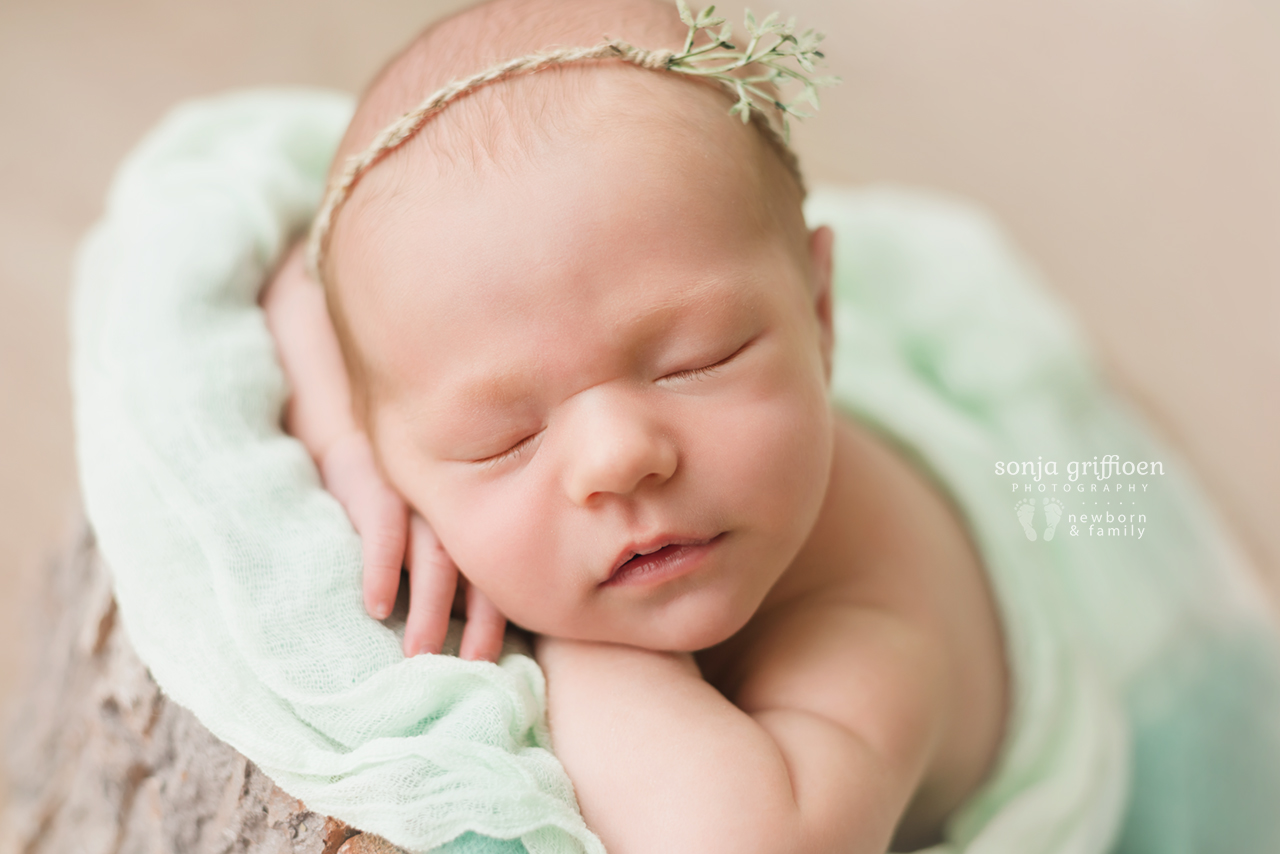 Claire-Newborn-Brisbane-Newborn-Photographer-Sonja-Griffioen-11.jpg