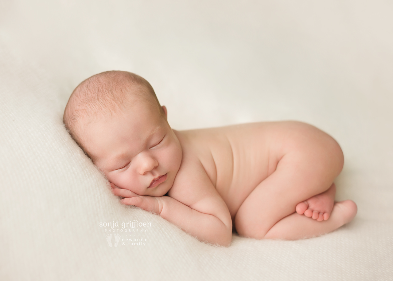 Claire-Newborn-Brisbane-Newborn-Photographer-Sonja-Griffioen-13.jpg